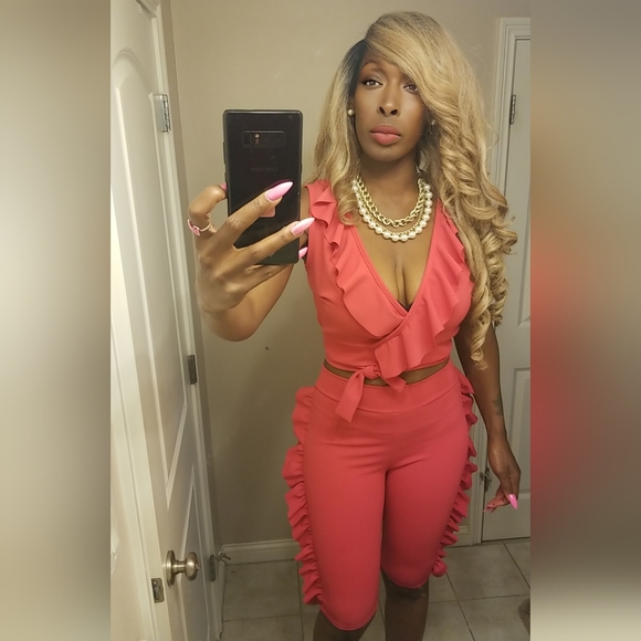 USA Pants - NWT Red Ruffle Bermuda Set